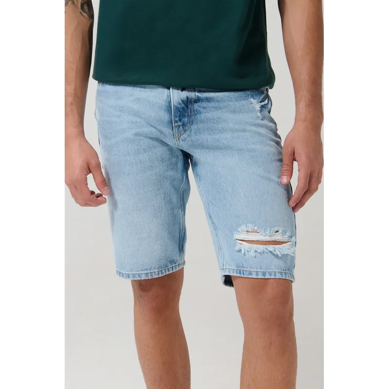 KOAJ - KOAJ Bermuda azul clara en jean slim con tiro bajo y rotos Hombre