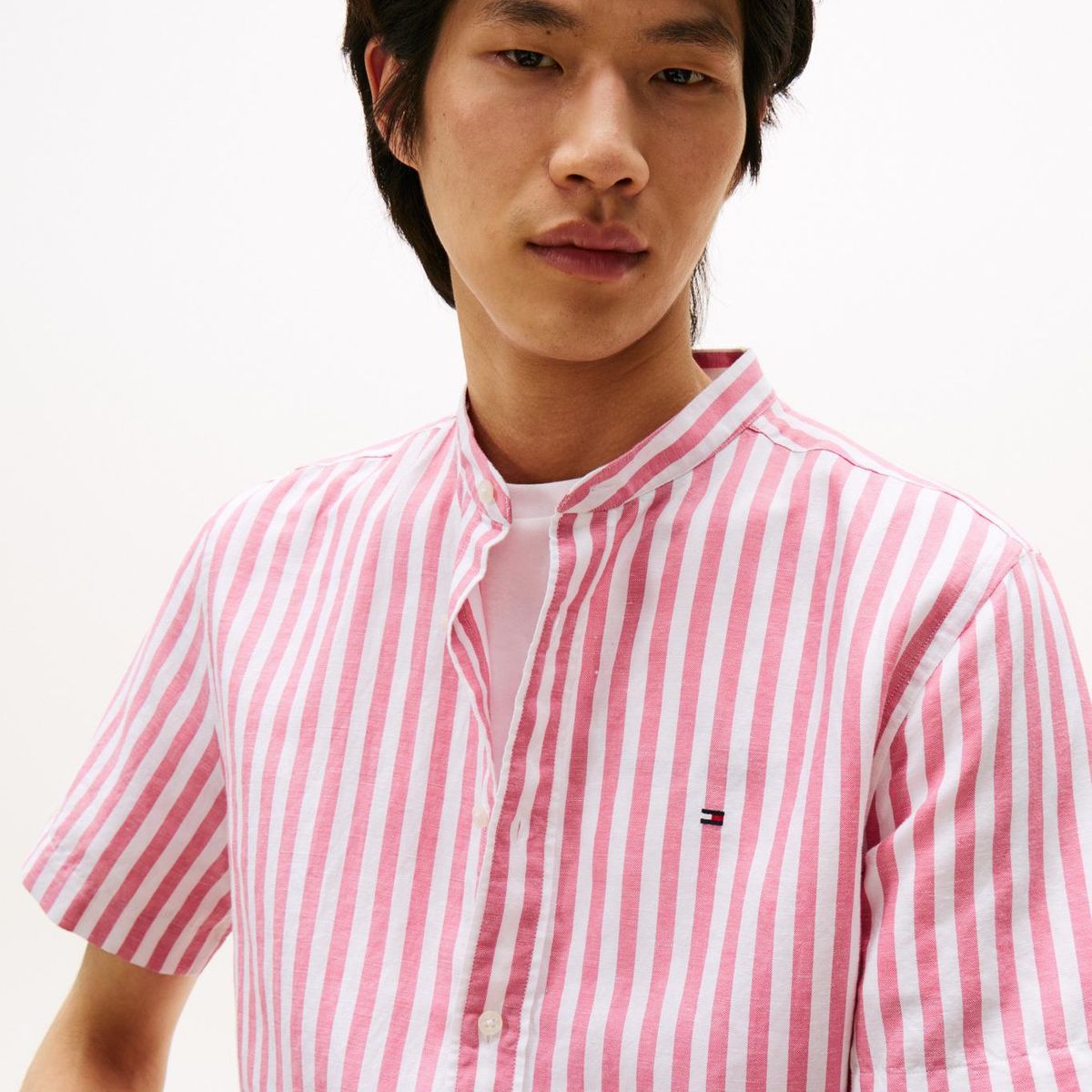 TOMMY HILFIGER - Camisa rosada con diseño de rayas y cuello mao Tommy Hilfiger