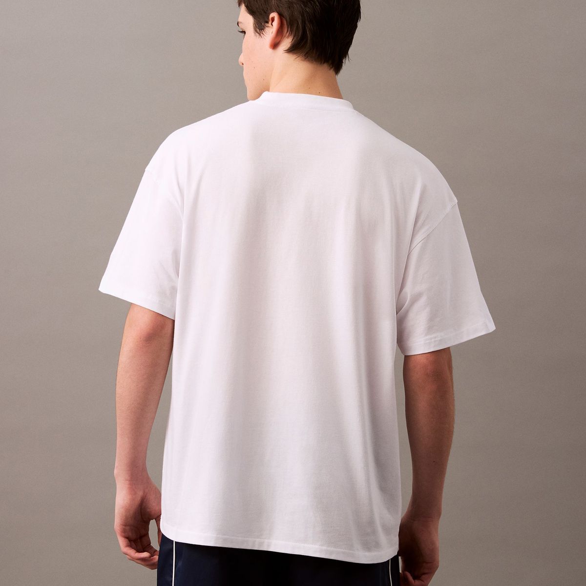 CALVIN KLEIN - Camiseta blanca Stacked Graphic Crewnec Calvin Klein