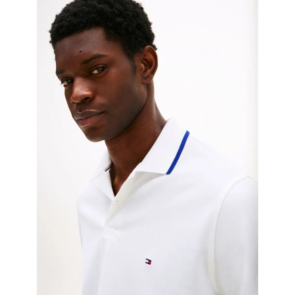 TOMMY HILFIGER - Polo blanco Performance de corte regular con ribete Tommy Hilfiger