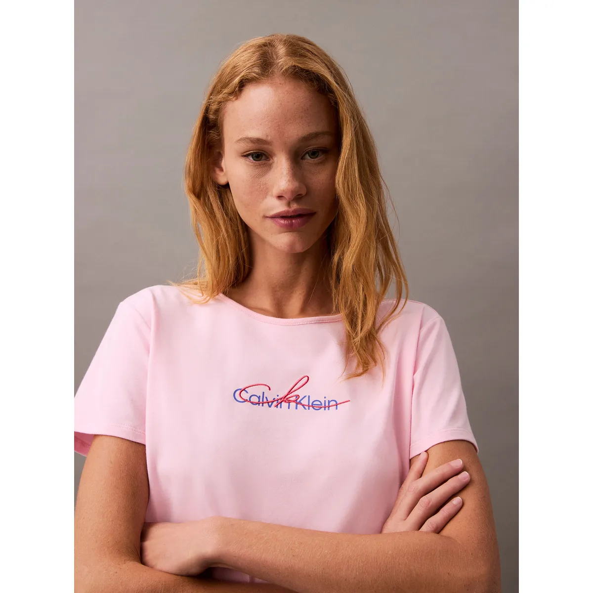 CALVIN KLEIN - Camiseta rosada slim con logo Calvin Klein