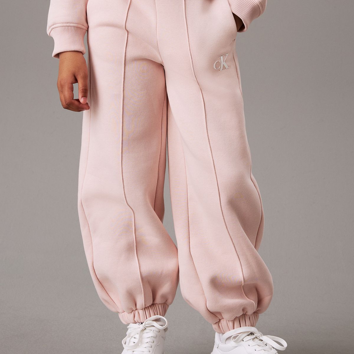 CALVIN KLEIN - Pantalón Rosado de Chánal en Felpa Holgado Calvin Klein