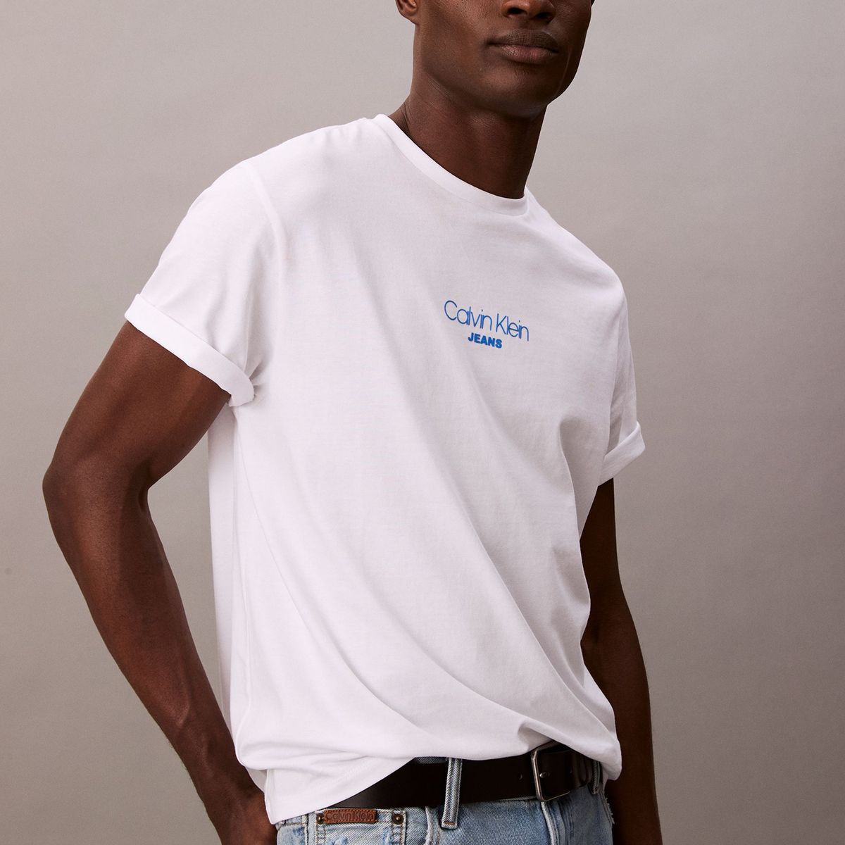 CALVIN KLEIN - Camiseta blanca Acid Wash Graphic Crewneck Calvin Klein