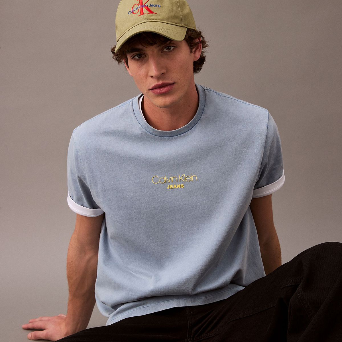 CALVIN KLEIN - Camiseta multicolor Acid Wash Graphic Crewneck Calvin Klein