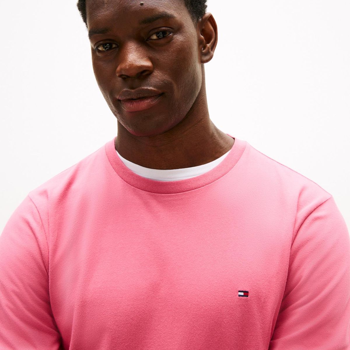 TOMMY HILFIGER - Camiseta rosa de cuello redondo con logo bordado Tommy Hilfiger