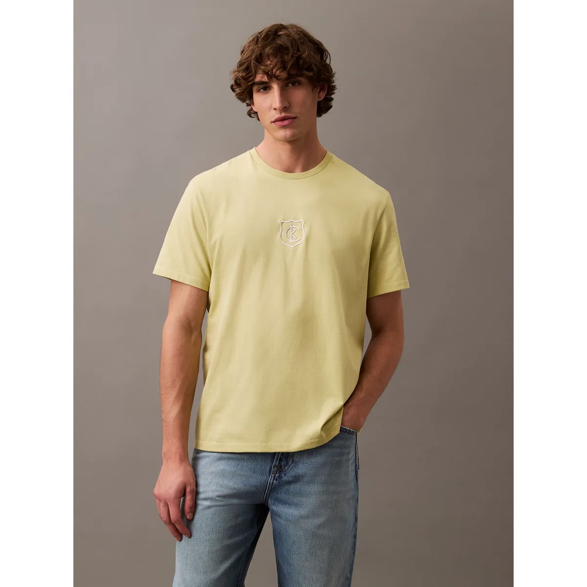 CALVIN KLEIN - Camiseta verde Embroidered CK Shield Crewneck Calvin Klein
