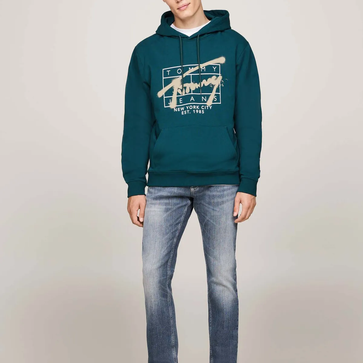 TOMMY HILFIGER - Buzo verde con logo distintivo estilo graffiti Tommy Jeans