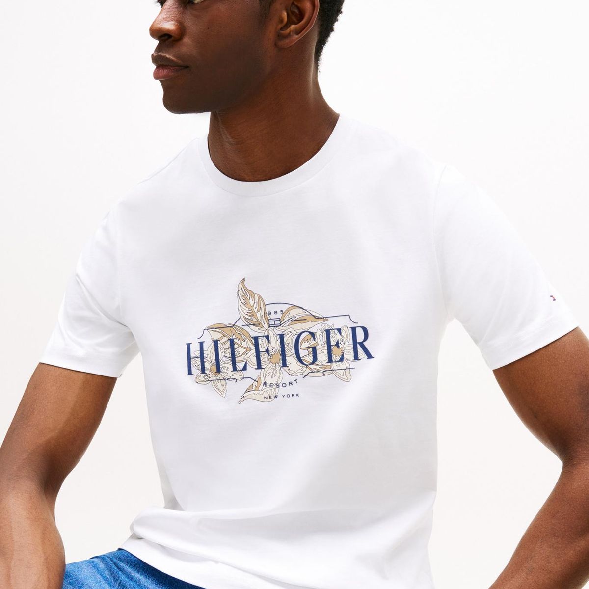 TOMMY HILFIGER - Camiseta verde de cuello redondo con logo tropical Tommy Hilfiger