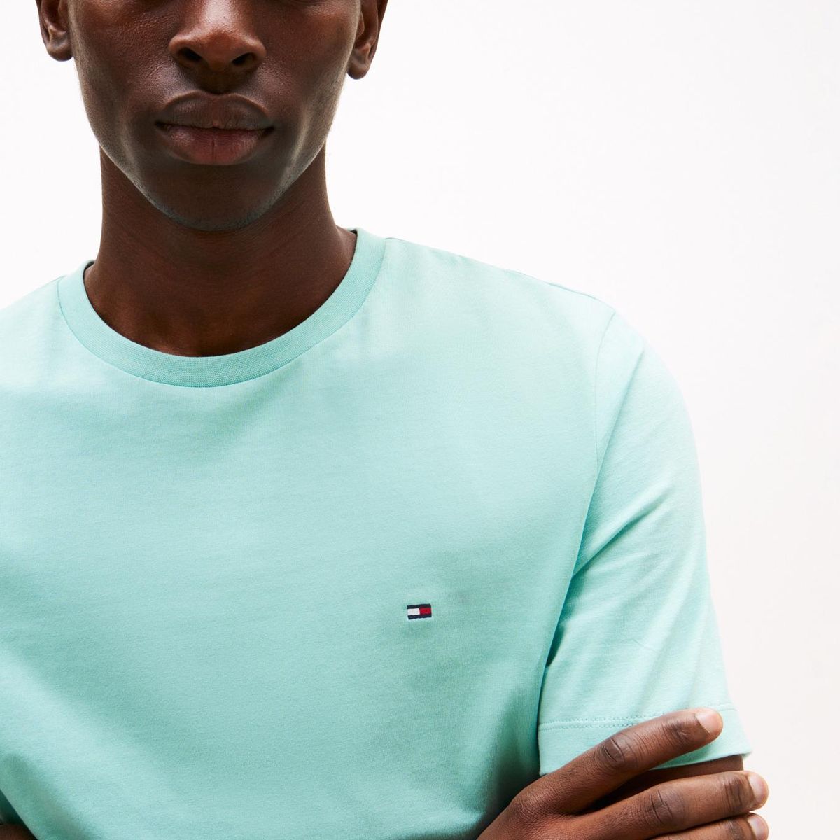 TOMMY HILFIGER - Camiseta celeste de cuello redondo con logo bordado Tommy Hilfiger