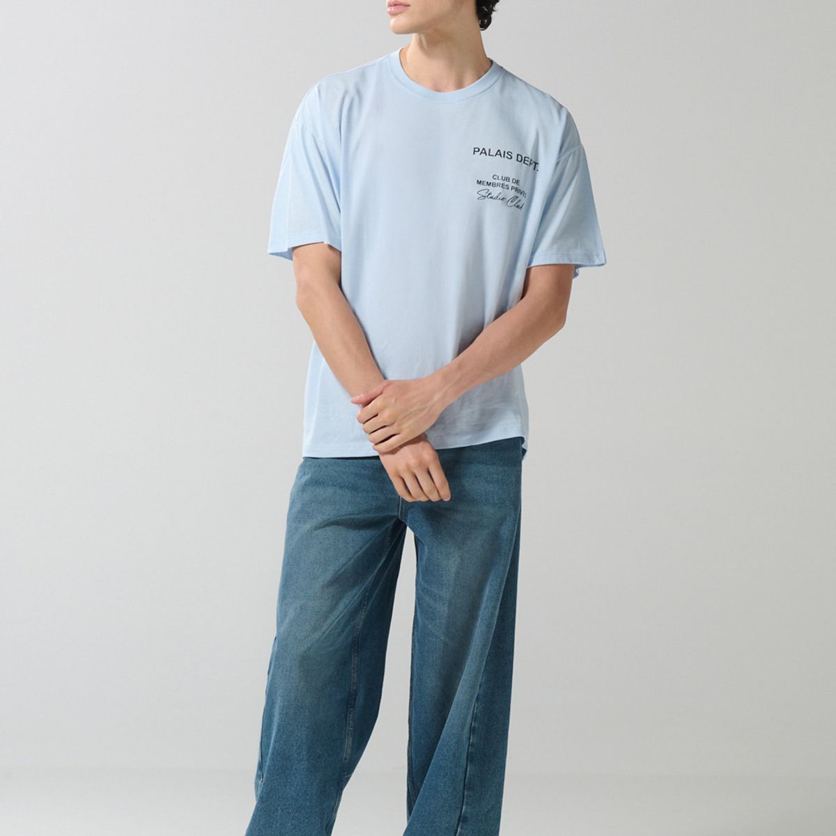 KOAJ - KOAJ Jean barrel azul claro con tiro medio y bota ancha Hombre