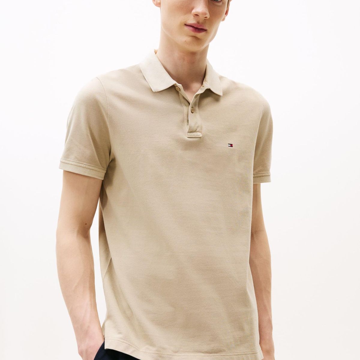 TOMMY HILFIGER - Polo beige teñido en prenda con logo bordado Tommy Hilfiger