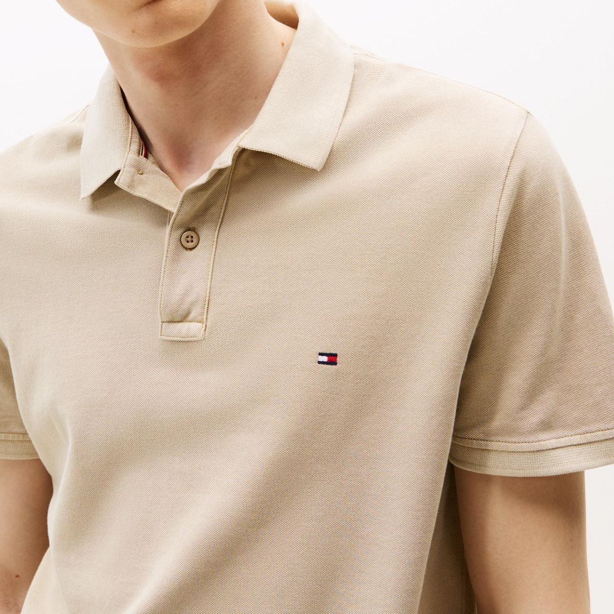 TOMMY HILFIGER - Polo beige teñido en prenda con logo bordado Tommy Hilfiger
