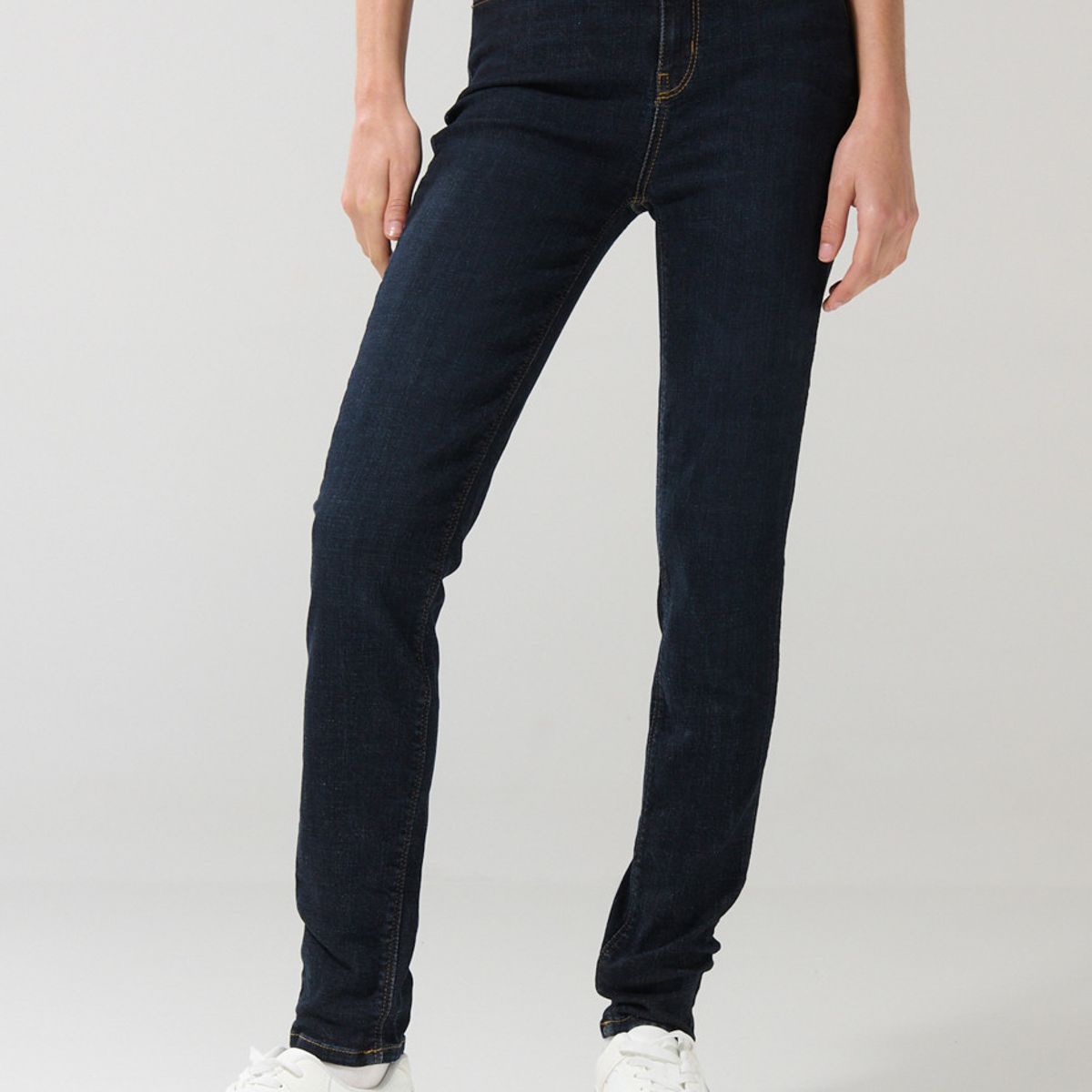 KOAJ - KOAJ Jean súper tiro alto jegging azul intenso con fit ceñi Mujer