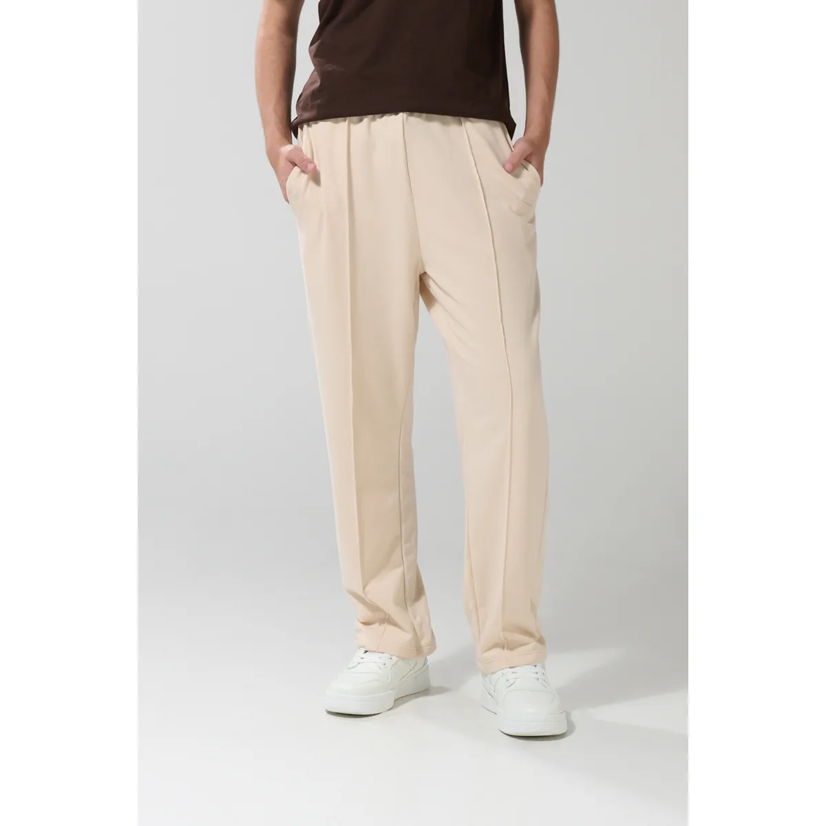 KOAJ - KOAJ Pantalón jogger unicolor con bota recta y vena en frent Hombre