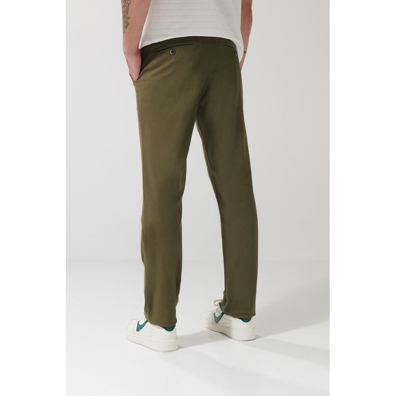 KOAJ Pantalón slim unicolor en dril con bolsillos y tiro med