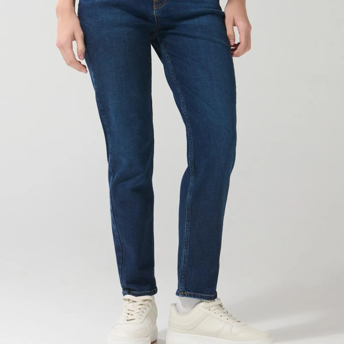 KOAJ - KOAJ Jean tiro súper alto mom azul oscuro con bota recta Mujer