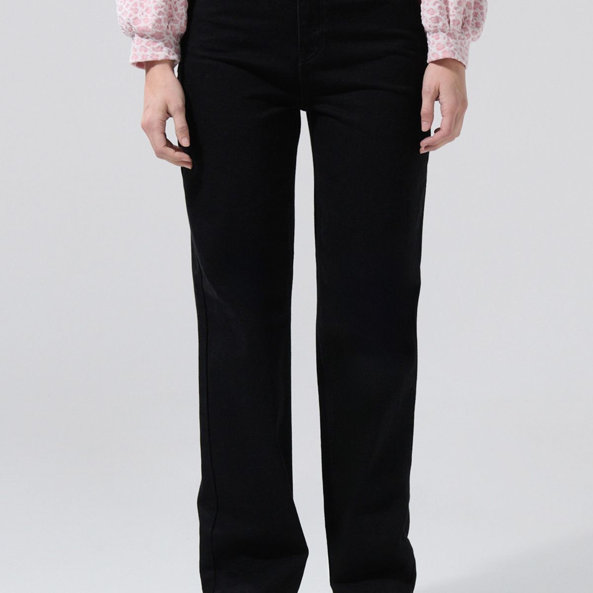 KOAJ - KOAJ Jean negro tiro alto 90´S con bota recta y bolsillos Mujer