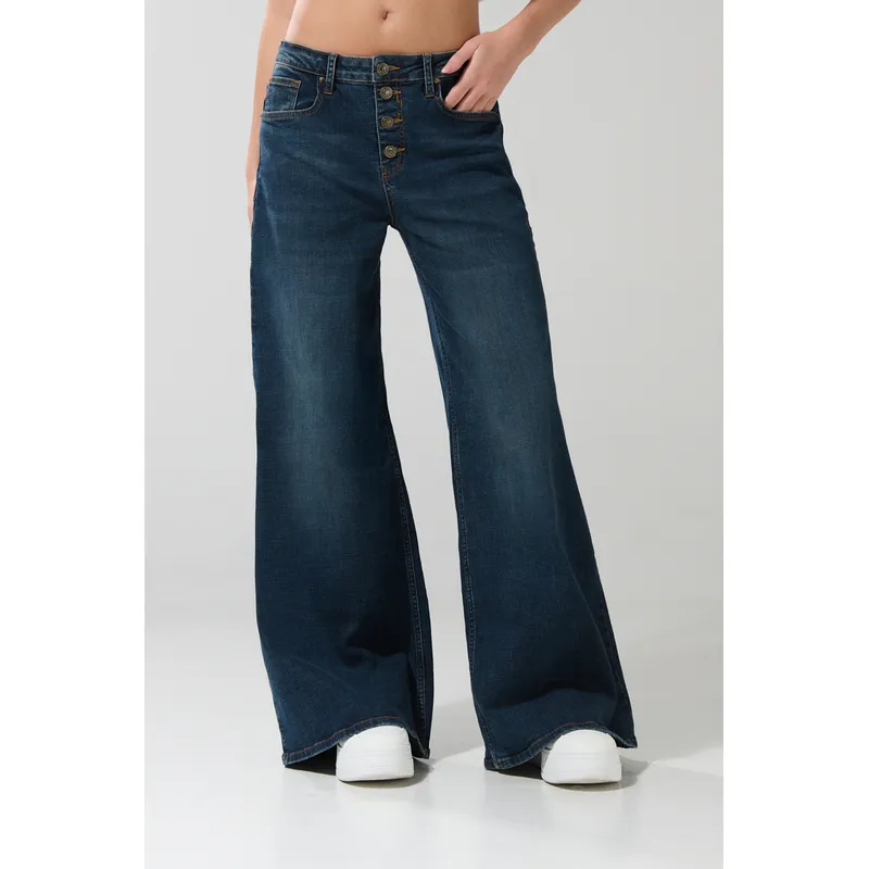KOAJ - KOAJ Jean palazzo tiro medio azul con botones y bota ancha
