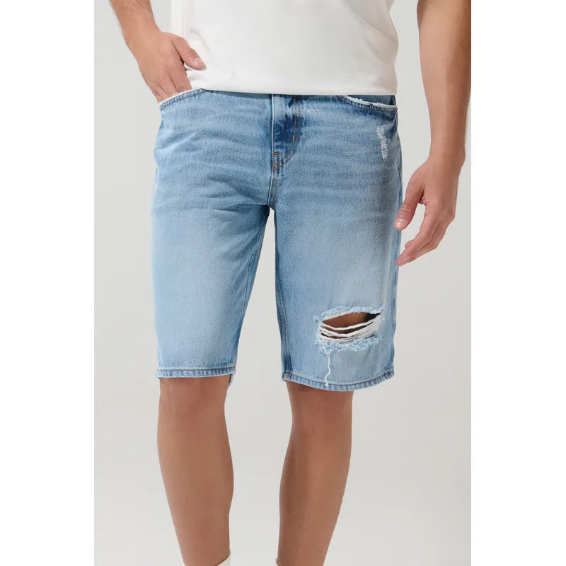 KOAJ - KOAJ Bermuda en jean azul clara tipo slim con rotos y tiro b Hombre