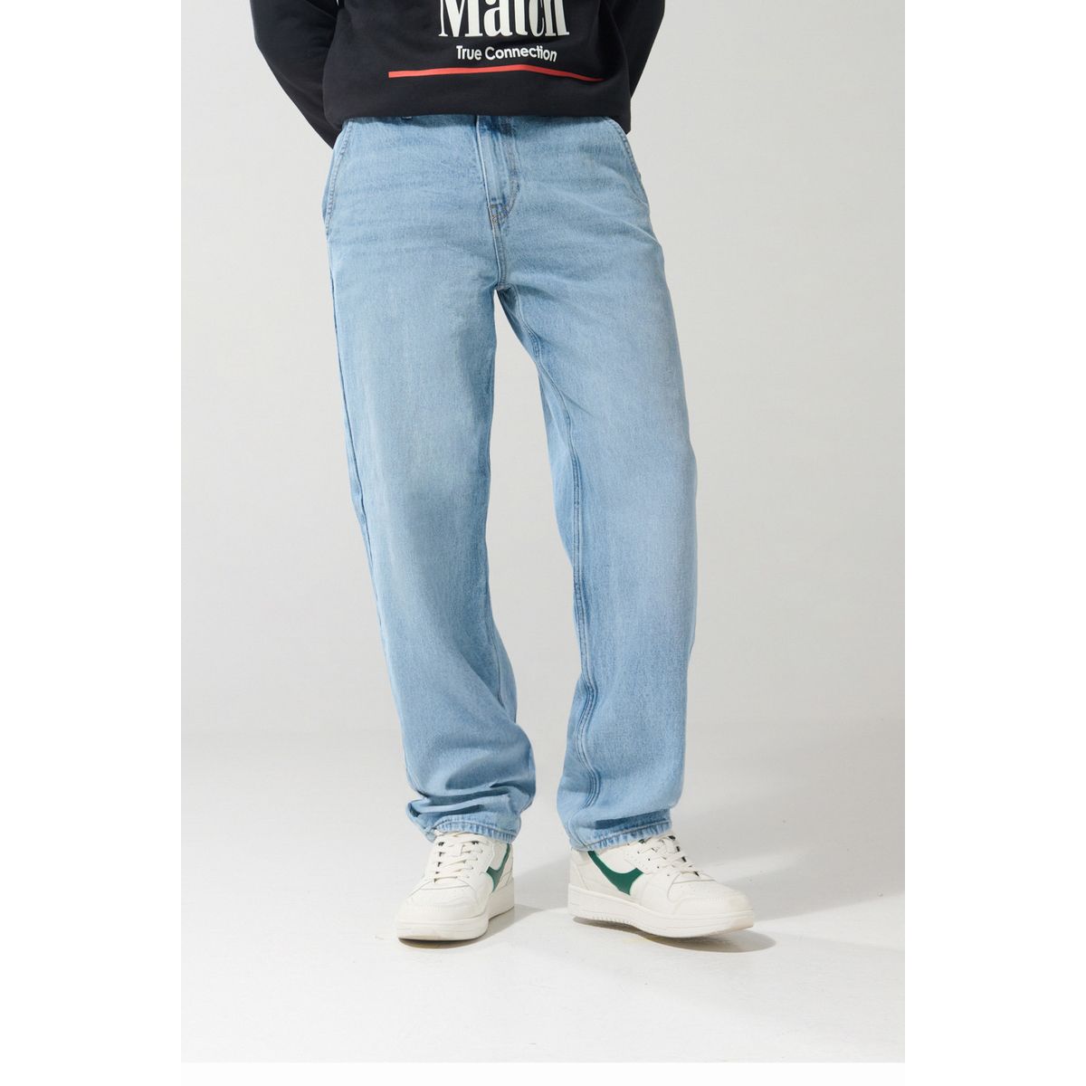 KOAJ - KOAJ Jean skater azul claro con bota ancha y tiro medio Hombre