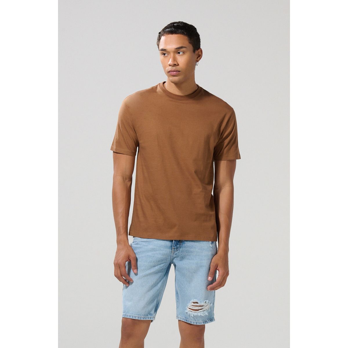 KOAJ - KOAJ Bermuda en jean slim azul claro con rotos y tiro bajo Hombre