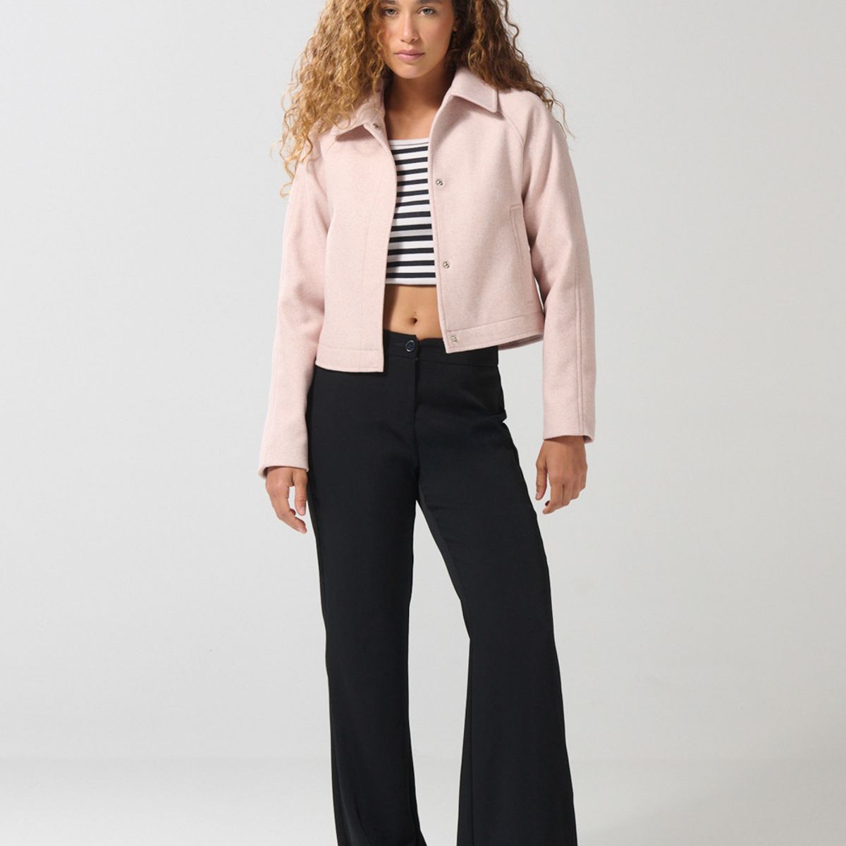 KOAJ - KOAJ Chaqueta cazadora unicolor con bolsillos y cuello truc Mujer