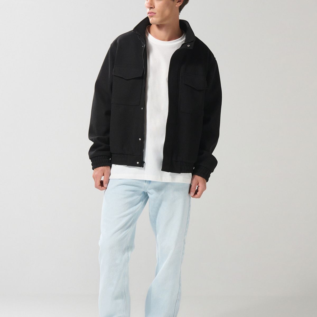 KOAJ - KOAJ Cazadora negra con cuello alto y bolsillos Hombre