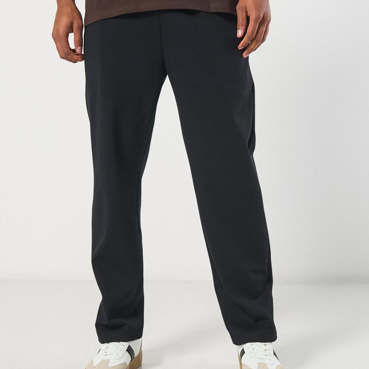 KOAJ - KOAJ Pantalón unicolor jogger con bolsillos y bota recta Hombre