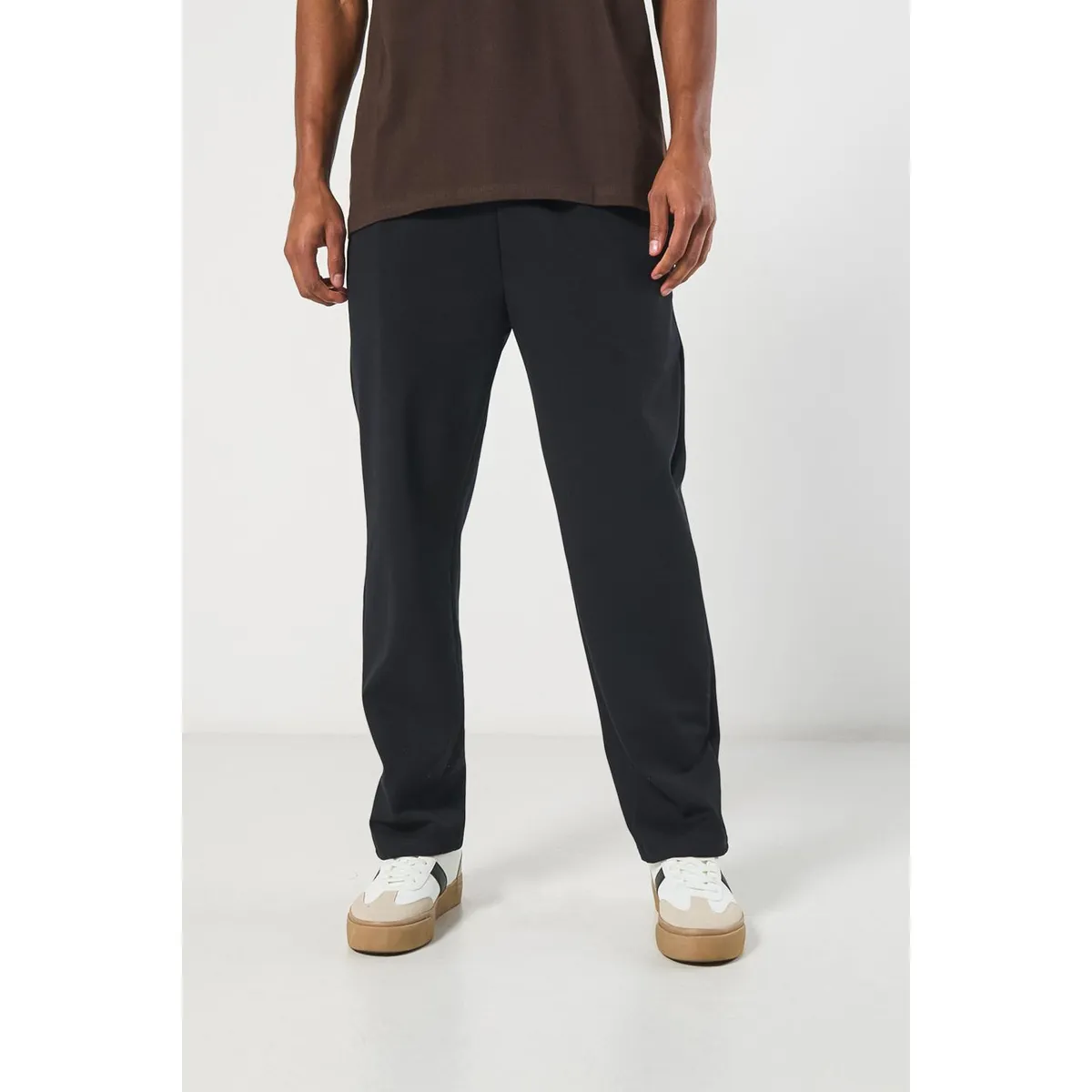 KOAJ - KOAJ Pantalón unicolor jogger con bolsillos y bota recta Hombre