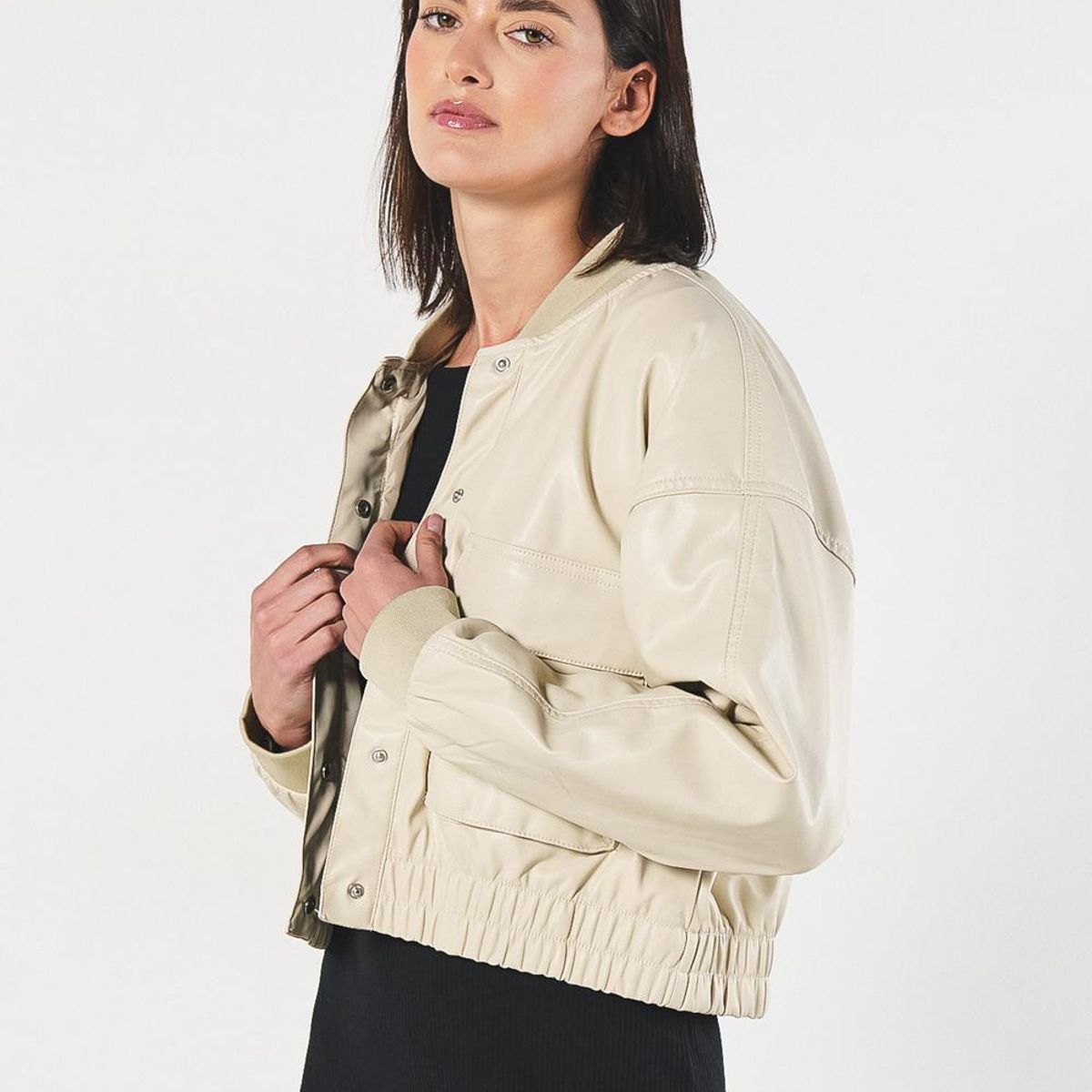 KOAJ - KOAJ Chaqueta bomber tipo crop  en efecto piel en tonos  uni Mujer