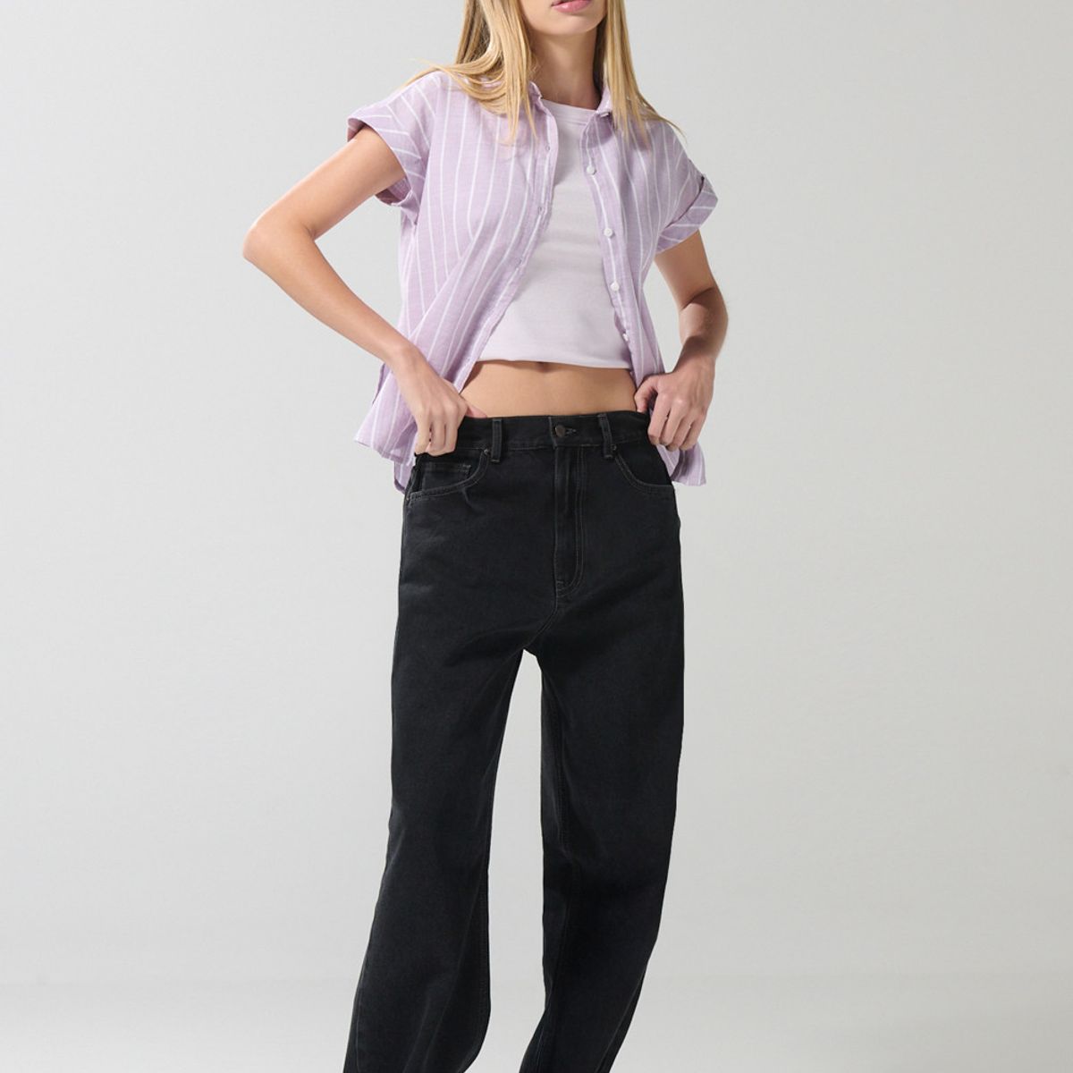 KOAJ - KOAJ Blusa unicolor manga corta con hombro rodado y botones Mujer