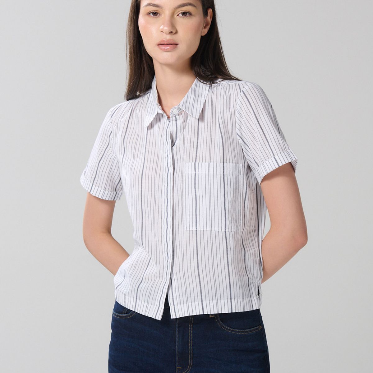 KOAJ - KOAJ Blusa unicolor manga corta a rayas con bolsillo Mujer