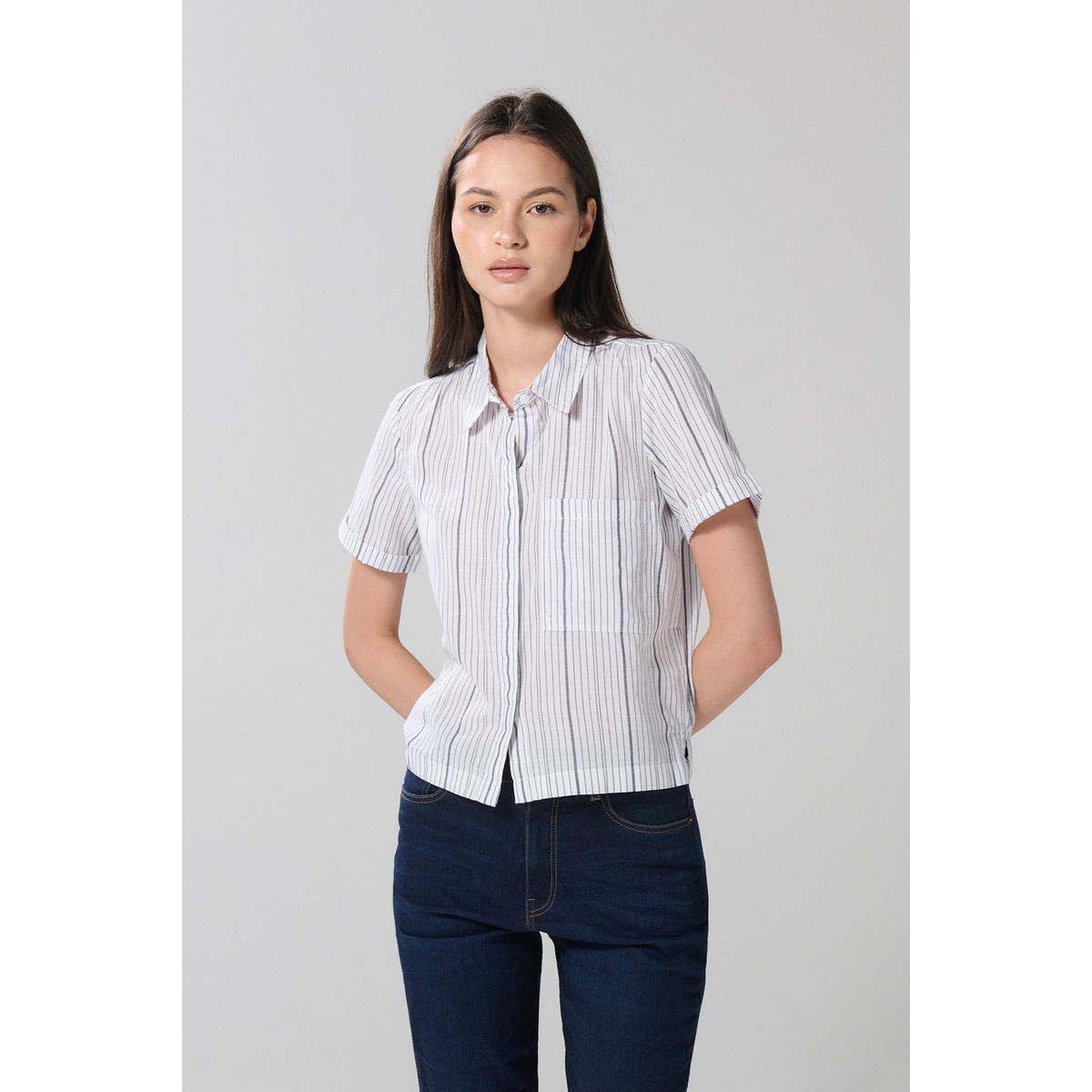 KOAJ - KOAJ Blusa unicolor manga corta a rayas con bolsillo Mujer
