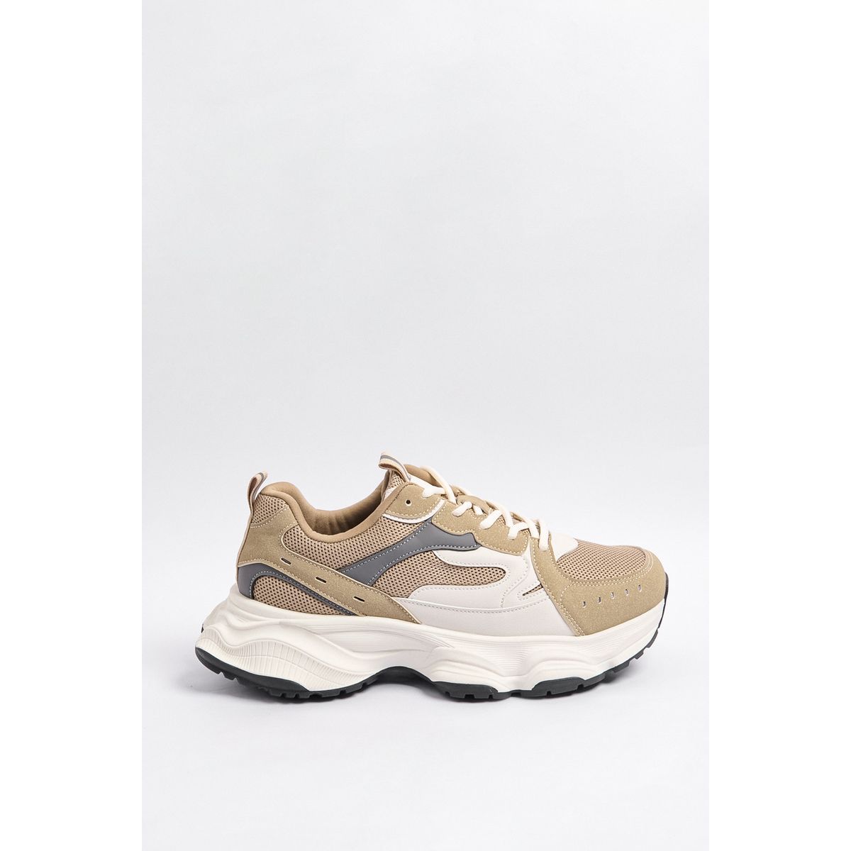 KOAJ - KOAJ Tenis chunky en color negro y beige con suela gruesa. Hombre