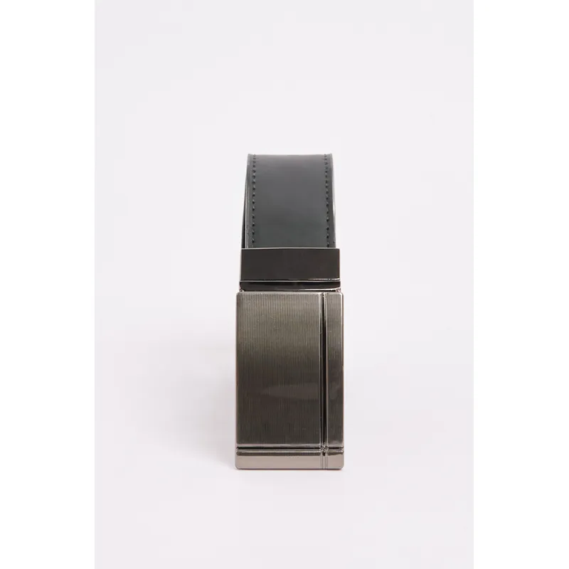 KOAJ - KOAJ Cinturón reversible negro con chapa metálica rectangula Hombre