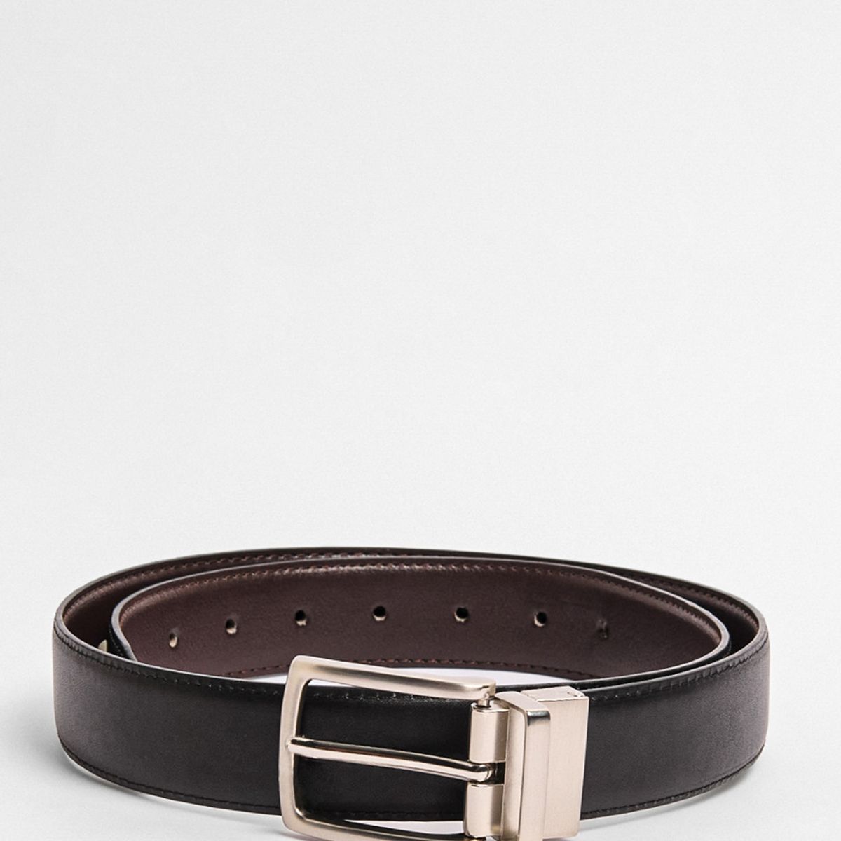 KOAJ - KOAJ Cinturón café oscuro reversible con hebilla metálica cu Hombre