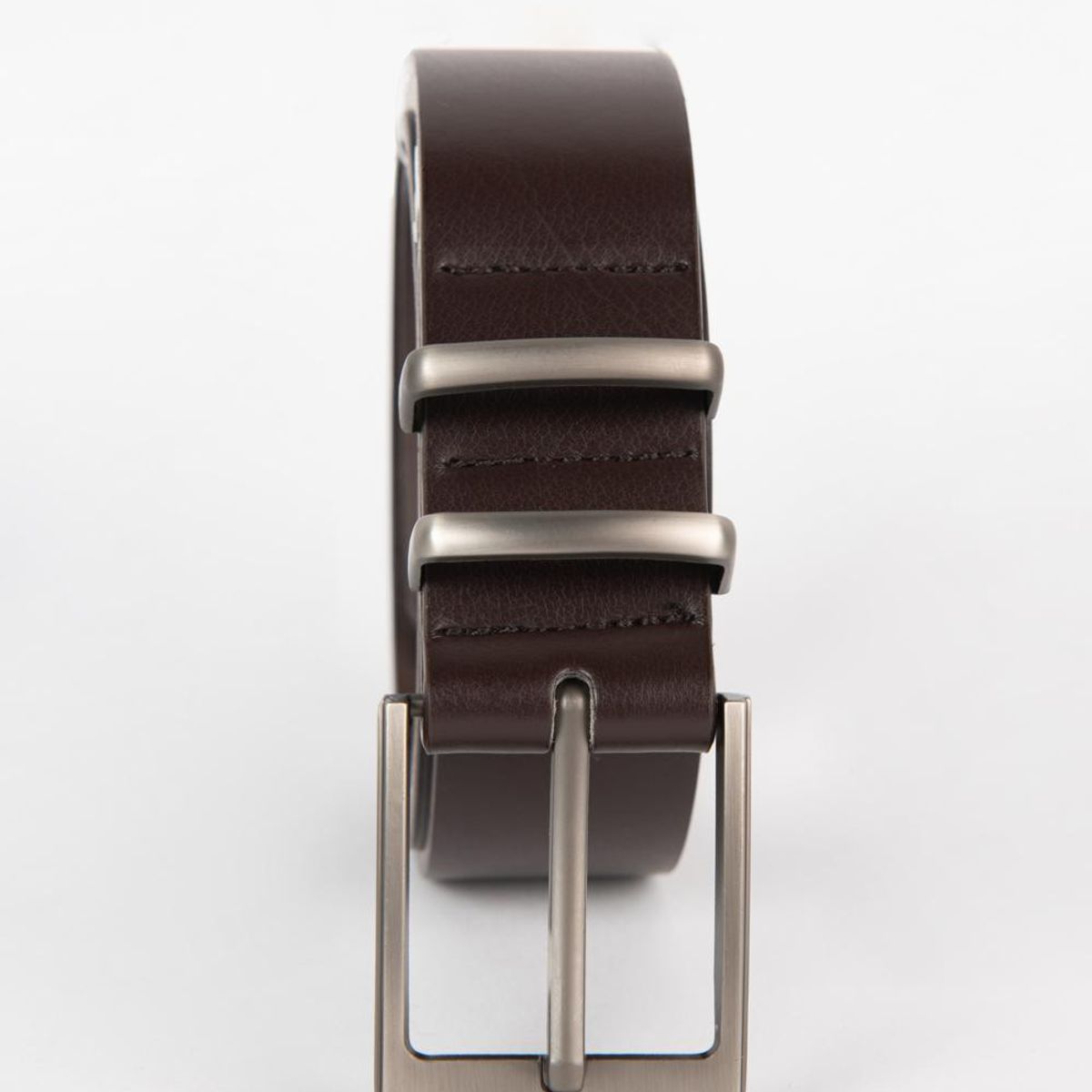 KOAJ - KOAJ Cinturón café oscuro con doble pasador y hebilla cuadra Hombre