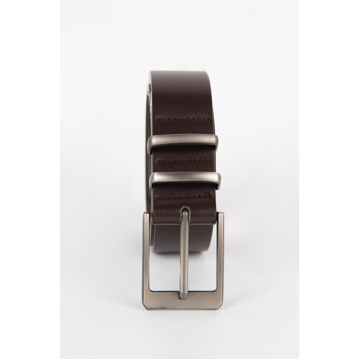 KOAJ - KOAJ Cinturón café oscuro con doble pasador y hebilla cuadra Hombre