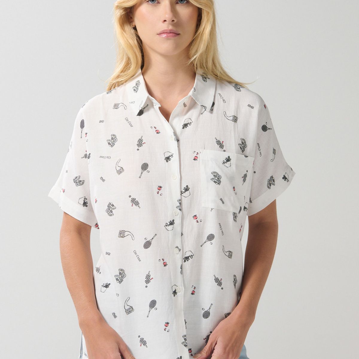 KOAJ - KOAJ Blusa estampada crema clara con manga corta Mujer