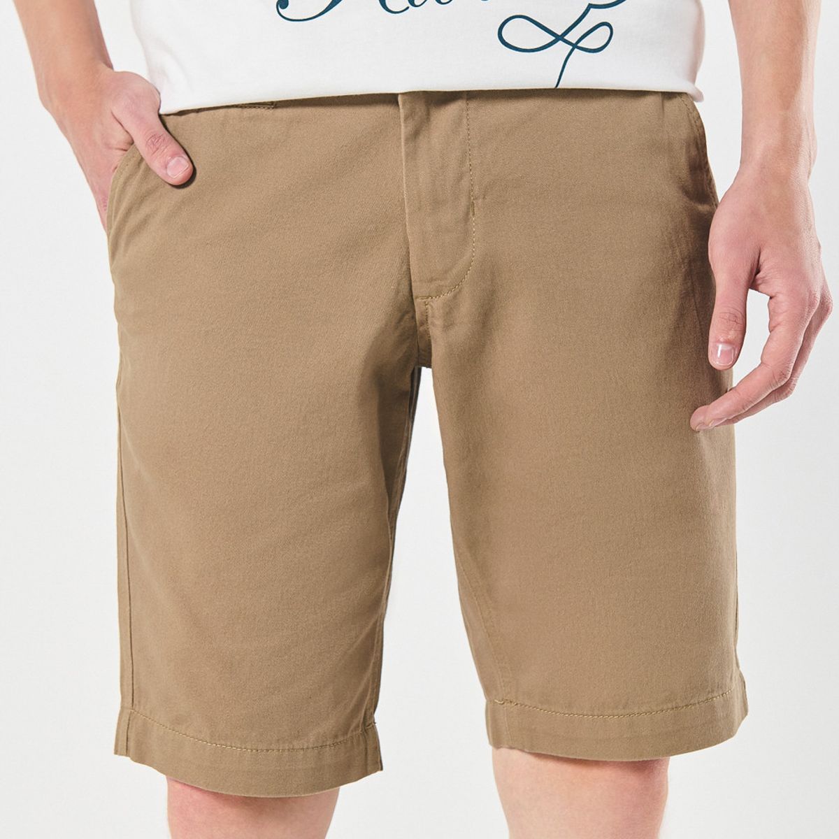 KOAJ - KOAJ Bermuda tiro bajo unicolor en dril con cierre de crema Hombre