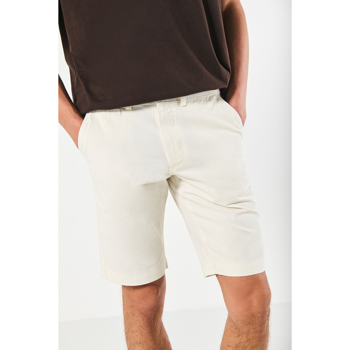 KOAJ - KOAJ Bermuda tiro bajo unicolor en dril con cierre de crema Hombre