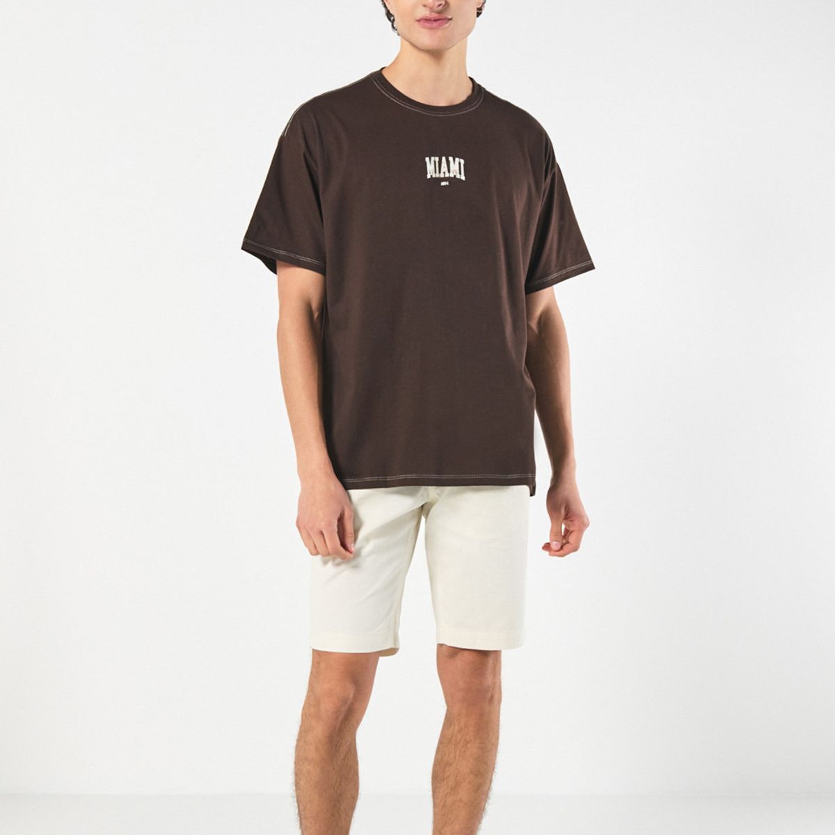 KOAJ - KOAJ Bermuda tiro bajo unicolor en dril con cierre de crema Hombre