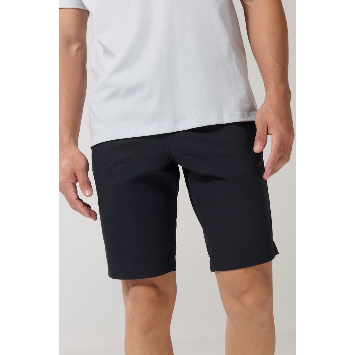 KOAJ - KOAJ Bermuda unicolor en dril ajustada con tiro bajo y bols Hombre