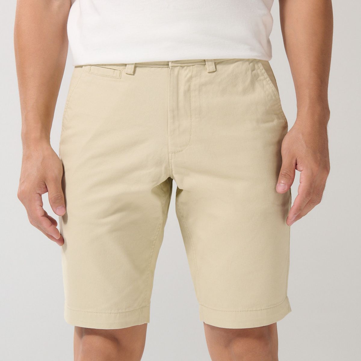 KOAJ - KOAJ Bermuda unicolor en dril ajustada con tiro bajo y bols Hombre