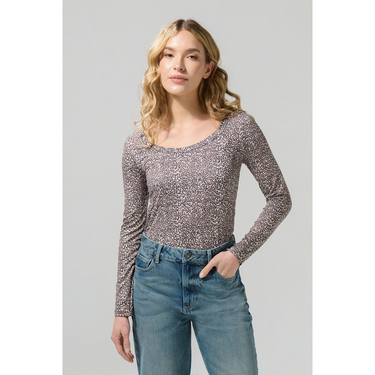 KOAJ - KOAJ Camiseta manga larga escote en u con estampado animal p Mujer