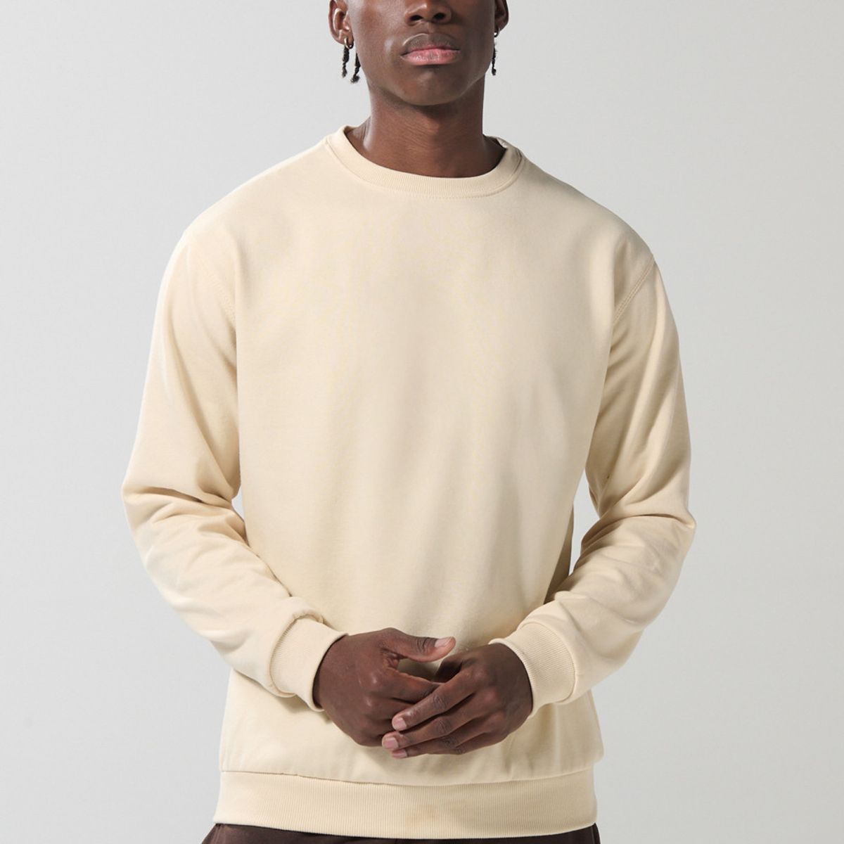 KOAJ - KOAJ Buzo unicolor con tejidos en rib y cuello redondo Hombre