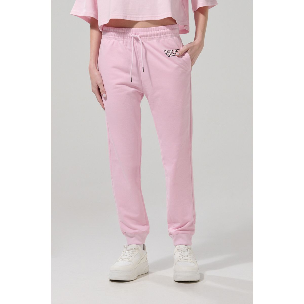KOAJ - KOAJ Pantalón rosado jogger con estampado de Looney Tunes Niña