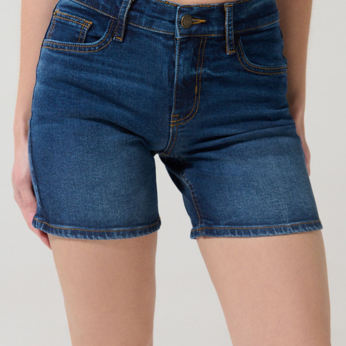 KOAJ - KOAJ Short tiro medio azul oscuro en jean con costuras visib Short tiro medio azul oscuro en jean con costuras visib Mujer