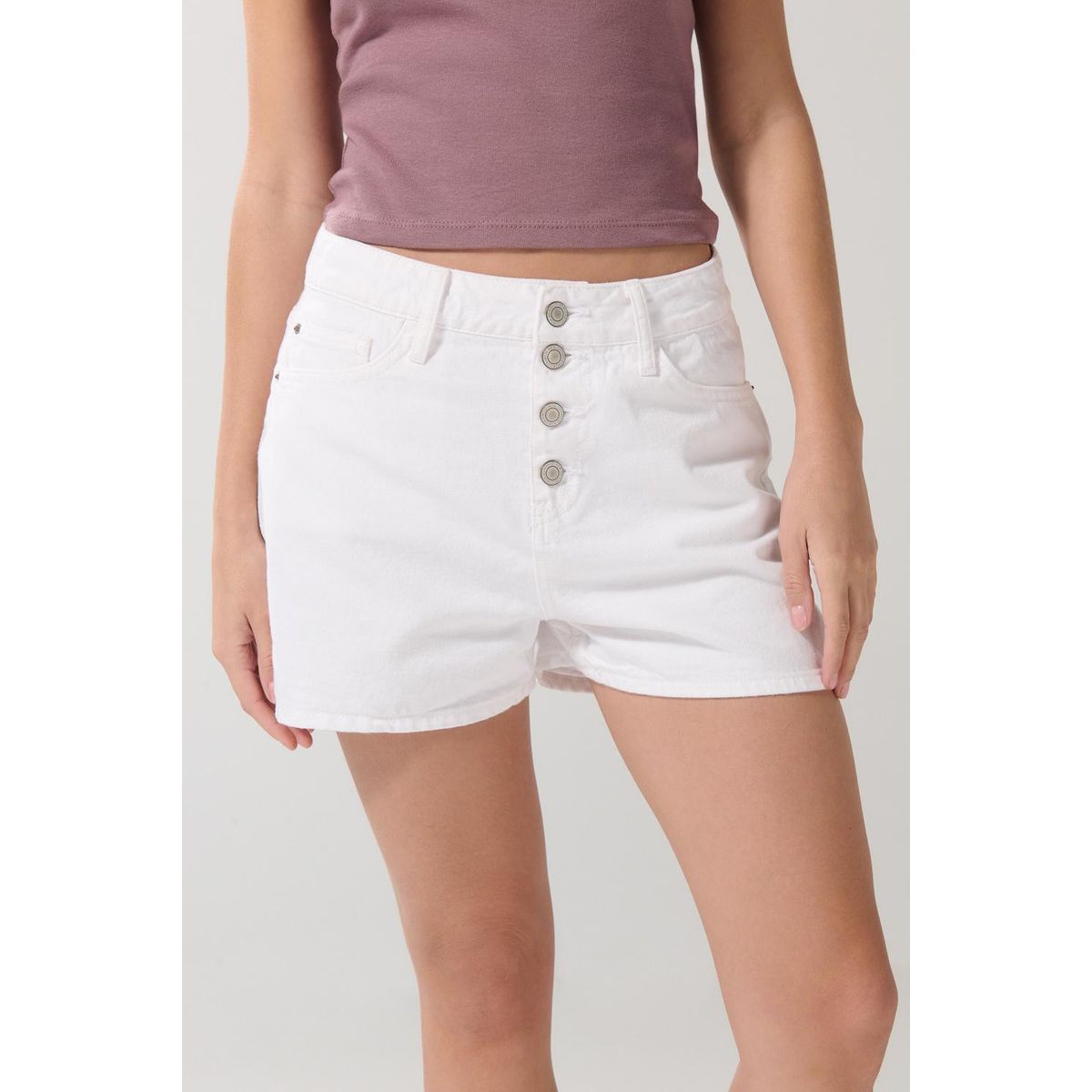 KOAJ - KOAJ Short blanco en jean con tiro alto y botones visibles Short blanco en jean con tiro alto y botones visibles Mujer