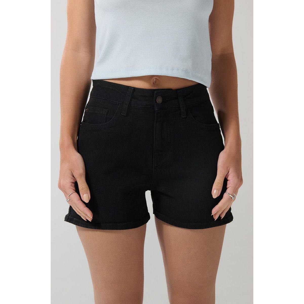 KOAJ - KOAJ Short en jean negro con tiro alto y cremallera en frent Short en jean negro con tiro alto y cremallera en frent Mujer
